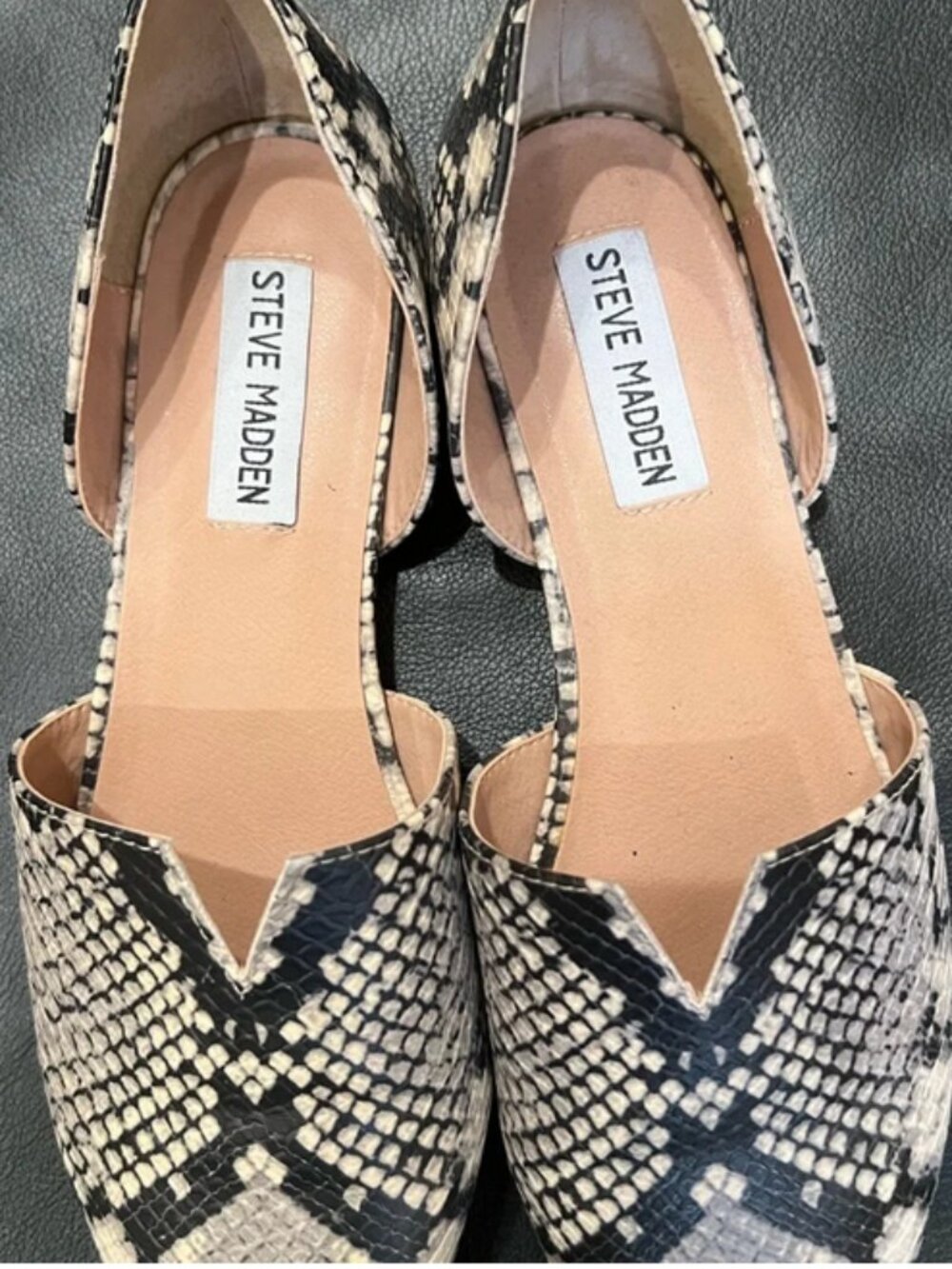 Steve Madden Darian snake skin flats - Picture 2 of 5